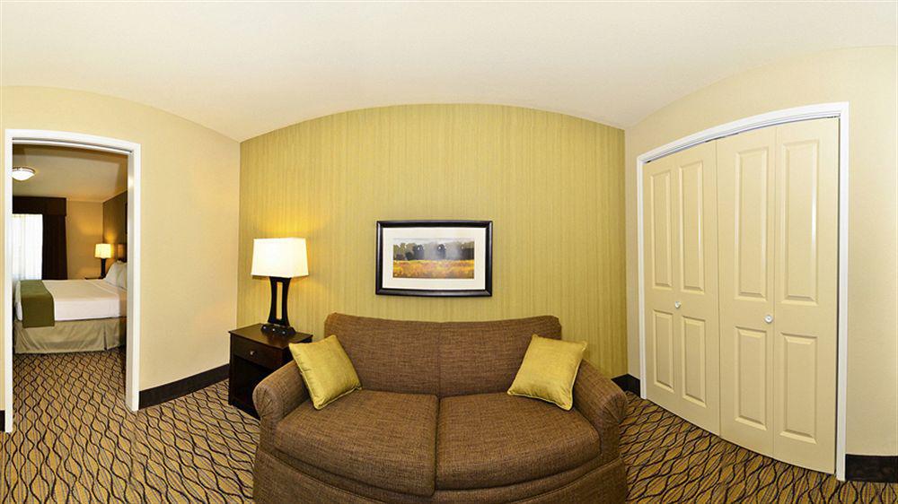 Holiday Inn Express & Suites - Williston By Ihg Negocio foto