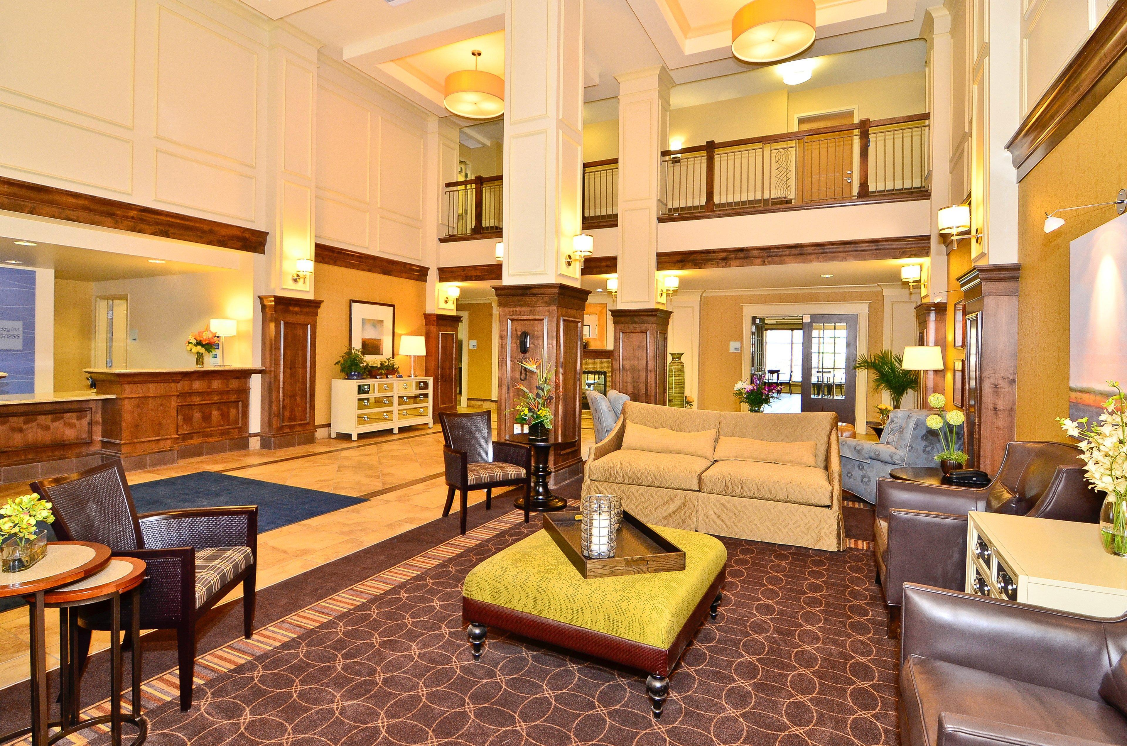 Holiday Inn Express & Suites - Williston By Ihg Exterior foto